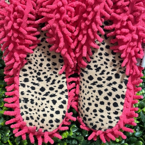 Pink Multi Animal Soft Slippers Size L/XL 7-9 - Picture 3 of 4